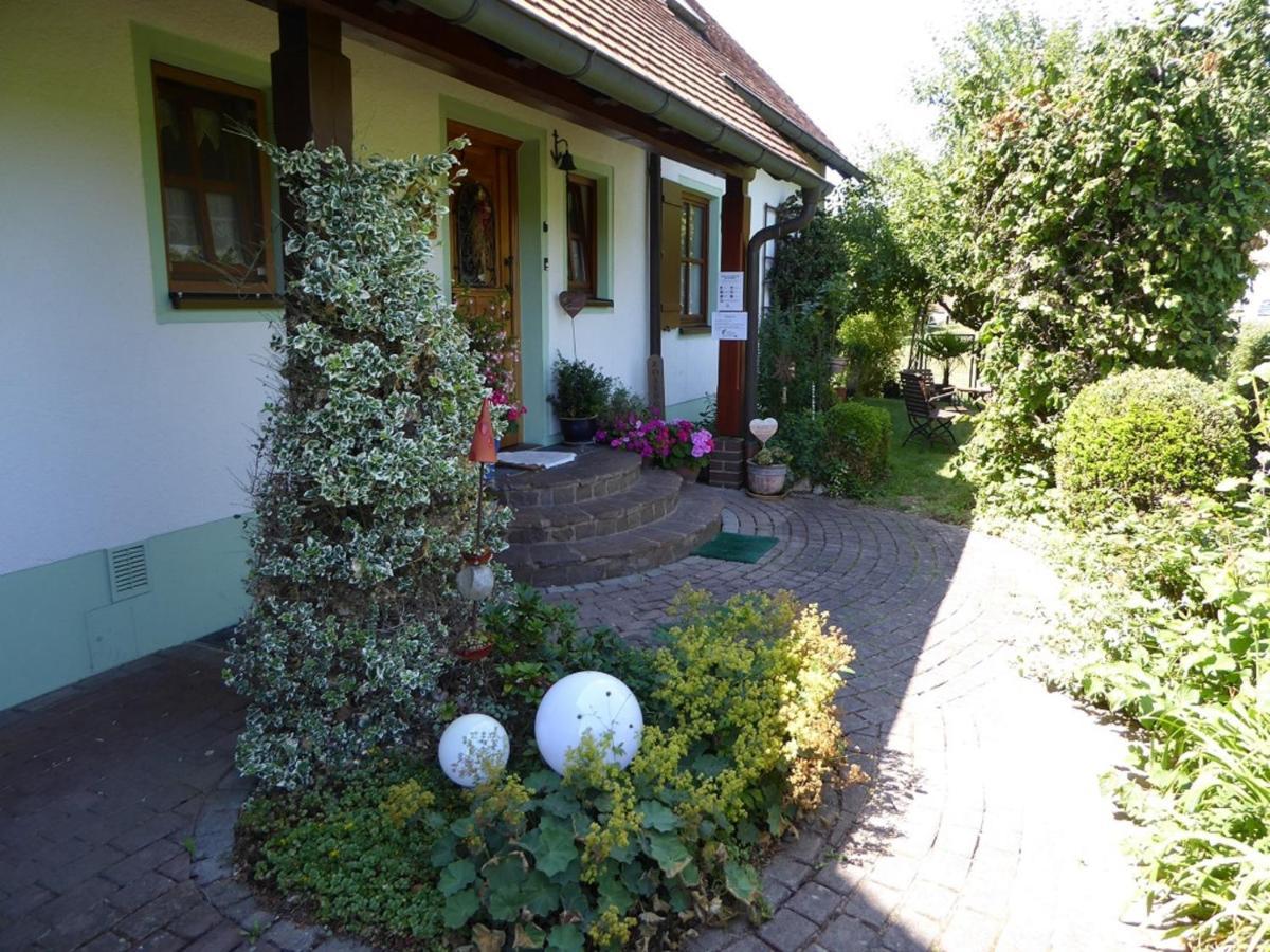 Pension Rosengaertchen Абсберг Екстериор снимка
