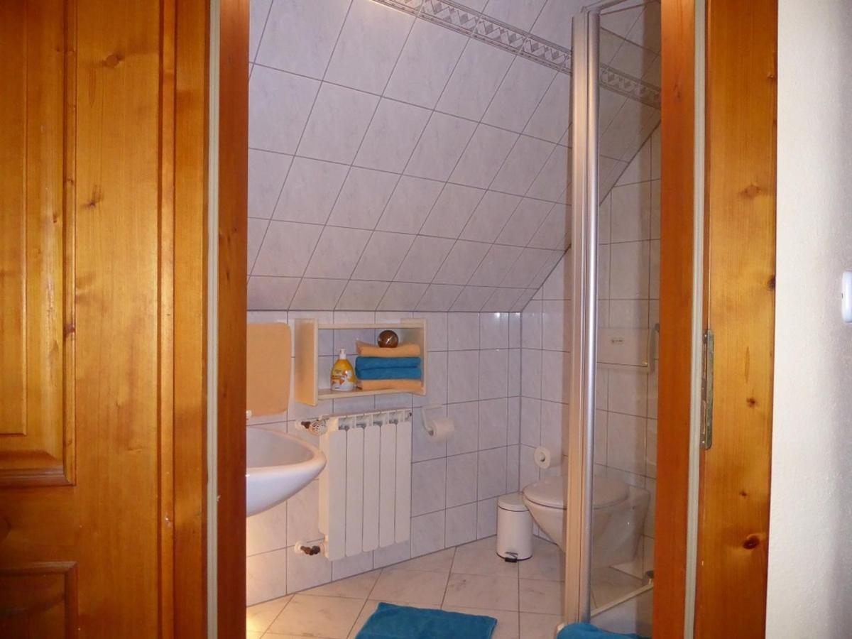 Pension Rosengaertchen Абсберг Екстериор снимка
