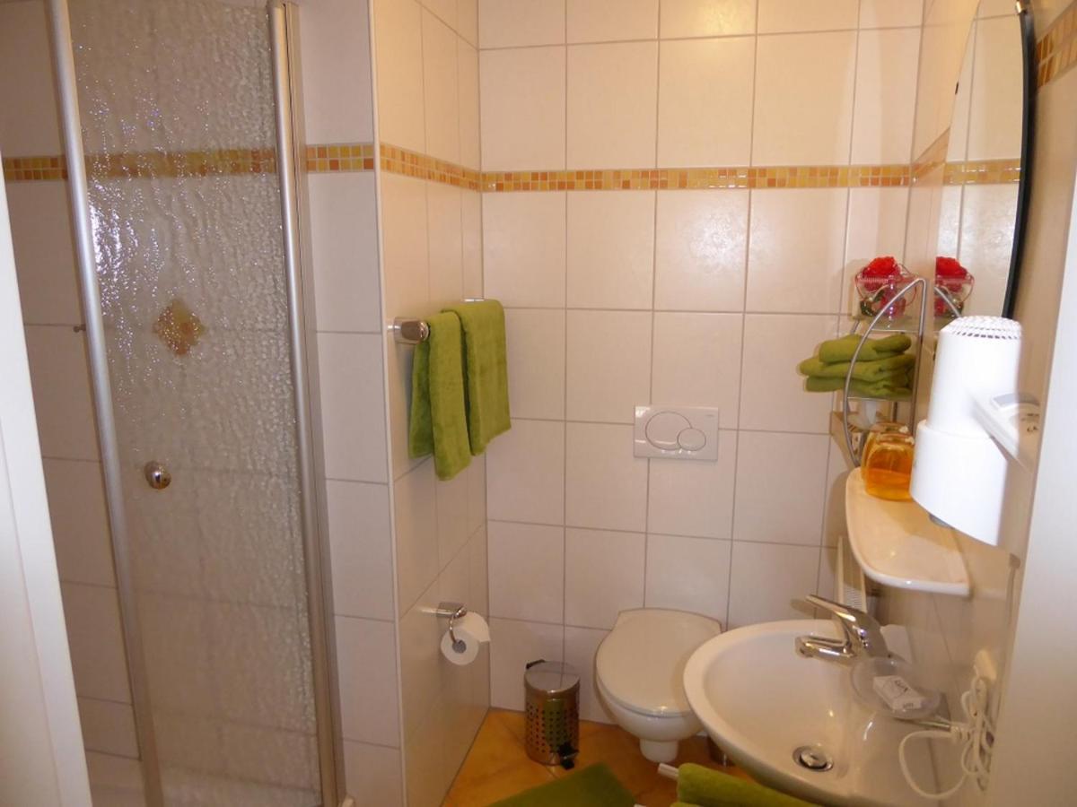 Pension Rosengaertchen Абсберг Екстериор снимка